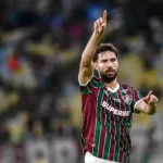 Martinelli avança na recuperação e Fluminense sonha com volante na decisão
