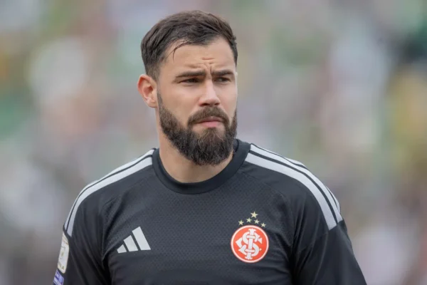 Matheus Cunha dá adeus ao Inter e pode voltar ao Cruzeiro após o Brasileirão
