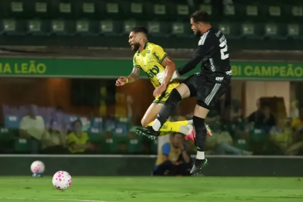 Bahia sai em defesa de Cunha e exalta estreia de Kauan Jesus no Inter