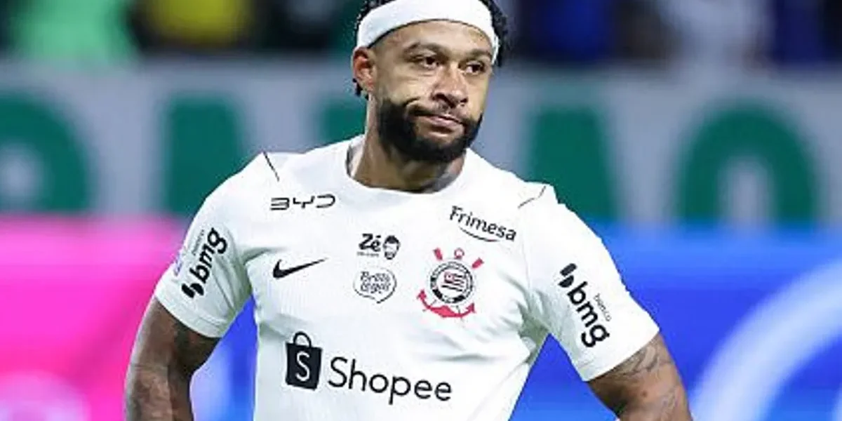 Palmeiras goleia Corinthians e usa Memphis Depay como trilha do deboche