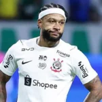 Palmeiras goleia Corinthians e usa Memphis Depay como trilha do deboche