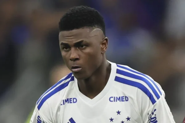 Cruzeiro precisa repensar Villarreal para não queimar joia colombiana