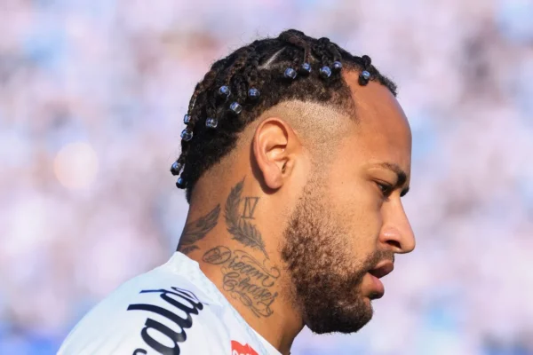 Santos quer MorumBIS contra o Grêmio para apagar vexame de 2025