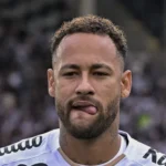 Neymar exalta Paredes e torcida vê recado ao Vasco após eliminação