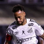 Neymar se irrita, é expulso e vira desfalque em dois jogos do Santos