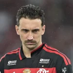 Léo Ortiz Alerta: Flamengo e Palmeiras na Disputa Acirrada pelo Título