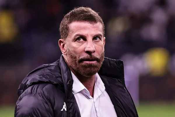 Flamengo x Vasco: bastidores pegam fogo com briga por Nilton Santos