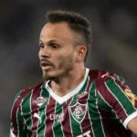 Renê sente tornozelo e vira dúvida no Fluminense para pegar o Coritiba