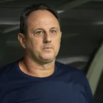 Ceni se rende ao Flamengo e expõe números do domínio sobre o Bahia