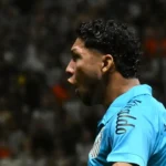 Rony falha de novo e Santos precisa negociá-lo em 2027