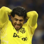 Flamengo mira John para o gol e Rossi fica na mira do River Plate