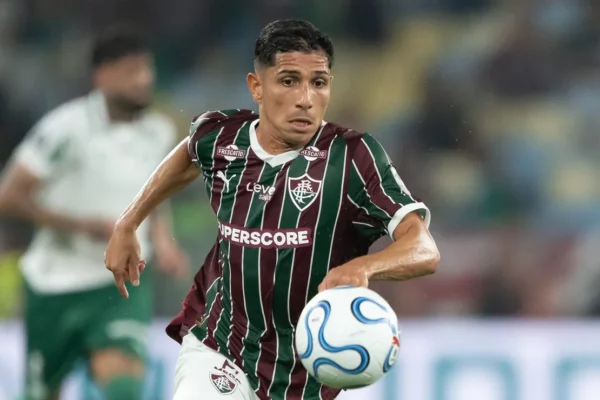 Savarino Suspenso: Fluminense Perde Peça-Chave Contra a Chapecoense