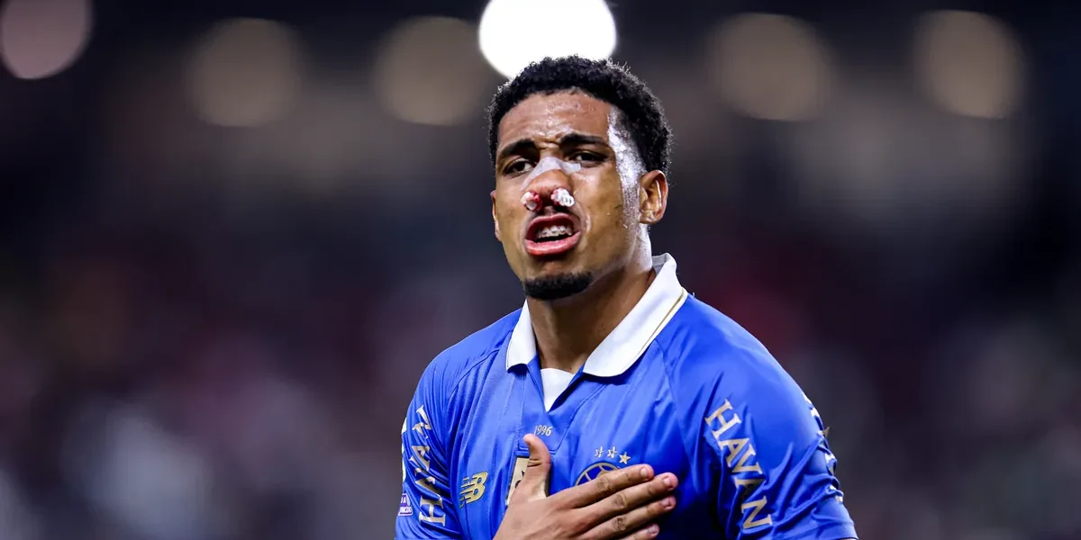 Wallace se sacrifica pelo Grêmio no Gre-Nal 455 antes de cirurgia no nariz