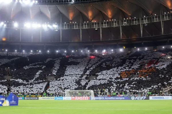 Vasco Ignora Maracanã e Firma São Januário para Duelo com Palmeiras