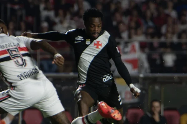 Vasco tropeça no Morumbis e vê fantasma do Z-4 mais perto