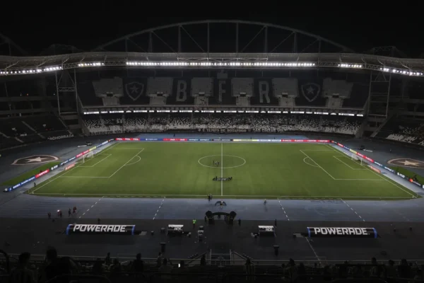 Vasco x Boca: Nilton Santos vira plano B após veto ao Maracanã