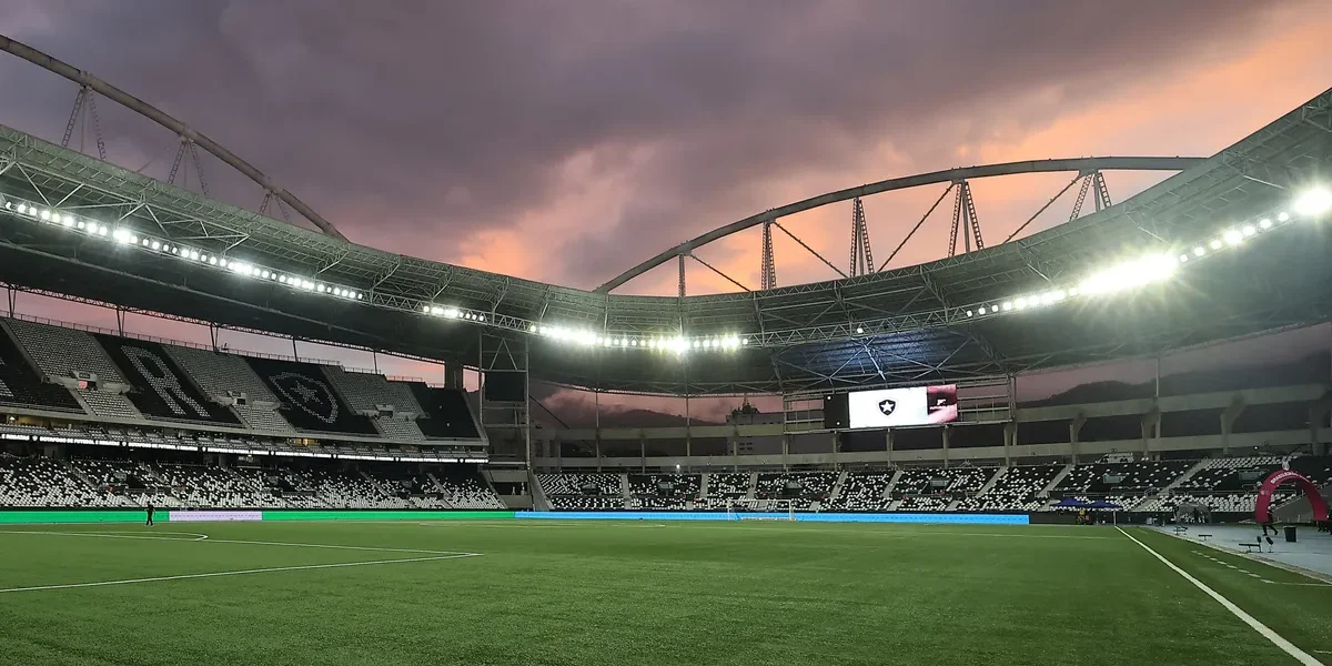Vasco define Nilton Santos para clássico contra o Flamengo
