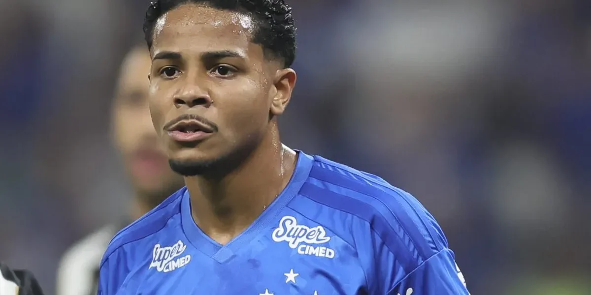 Artur Jorge perde a paciência com Wesley em vitória do Cruzeiro
