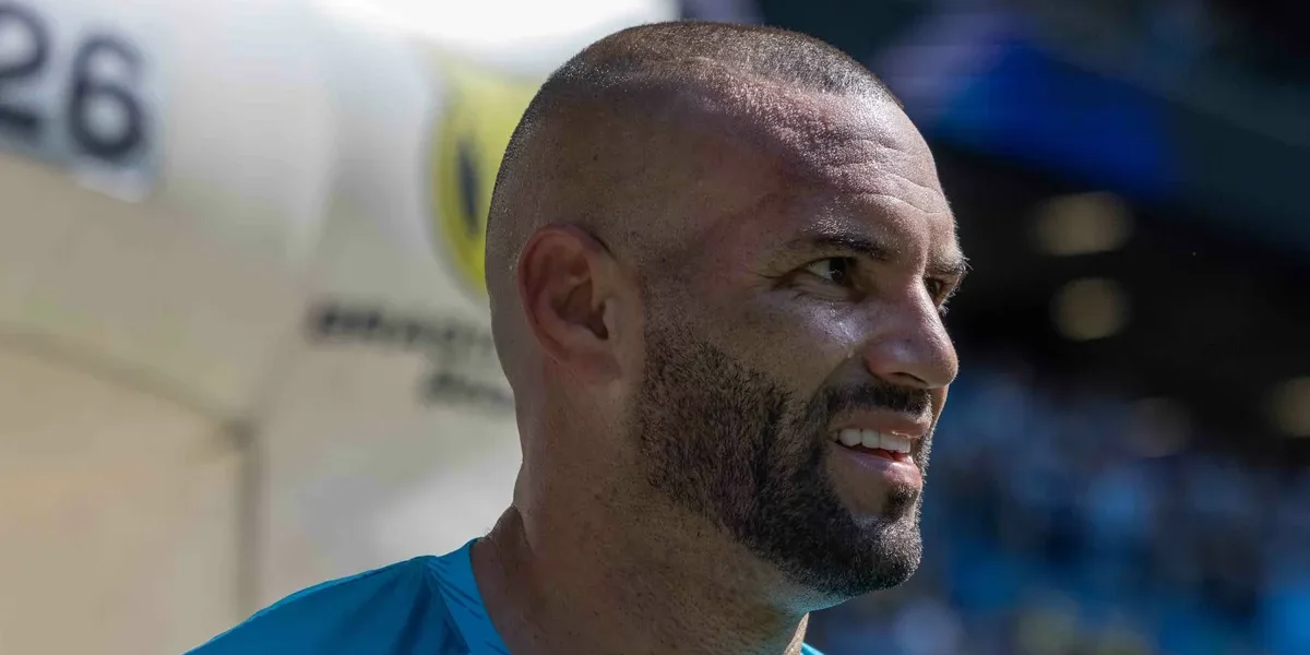 Santos precisa de goleiro novo: Weverton é a aposta certa para 2027?