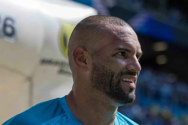 Santos precisa de goleiro novo: Weverton é a aposta certa para 2027?