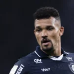 Santos empurra decisão sobre Zé Ivaldo; Remo avalia desempenho