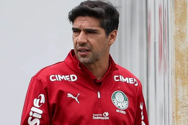 Palmeiras x Bragantino: o desafio tático de Abel na Arena Barueri