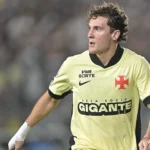 Colidio sente coxa e vira desfalque certo no Vasco; veja o que disse Pedro Emanuel