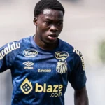 Coulibaly brilha na base do Santos e pede passagem no profissional