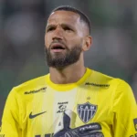 Everson volta ao Galo após lesão e mira decisões de novembro