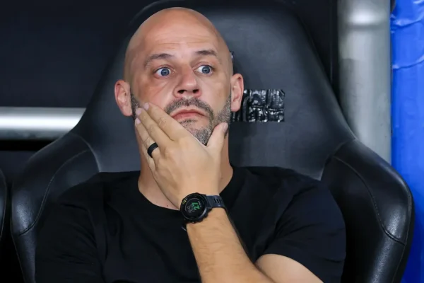 Franclim Carvalho expõe desafios no Botafogo e assume: “Sou muito teimoso”