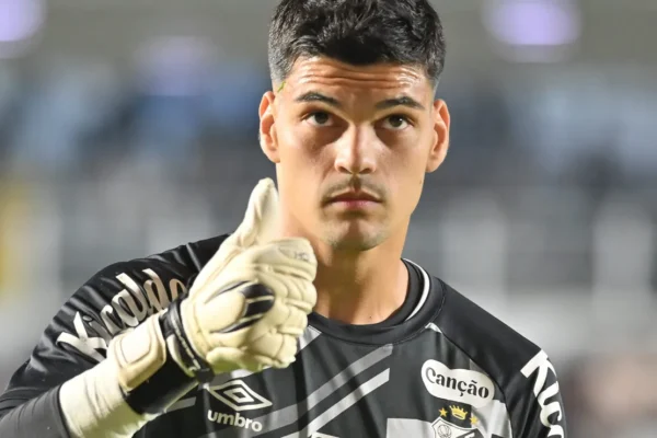 Santos blindou Brazão com projeto de longo prazo antes do assédio do Flamengo