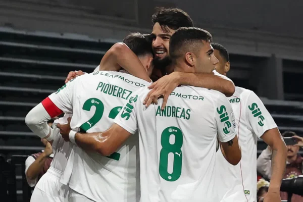 Palmeiras lidera e só depende de si para faturar o Brasileirão