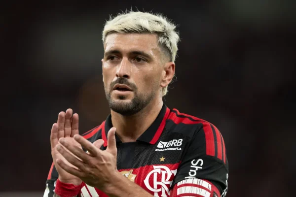 Arrascaeta no Peñarol? Entenda por que isso é impossível