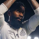 Rodinei brilha no Santos e domina Piquerez no clássico contra o Palmeiras