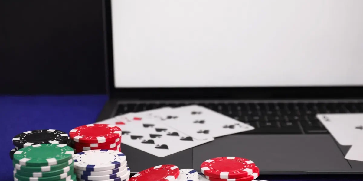 Torneios de Poker: Formatos, Regras e Como Escolher o Seu