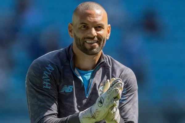 Santos de olho em Weverton: rebaixamento do Grêmio pode abrir caminho