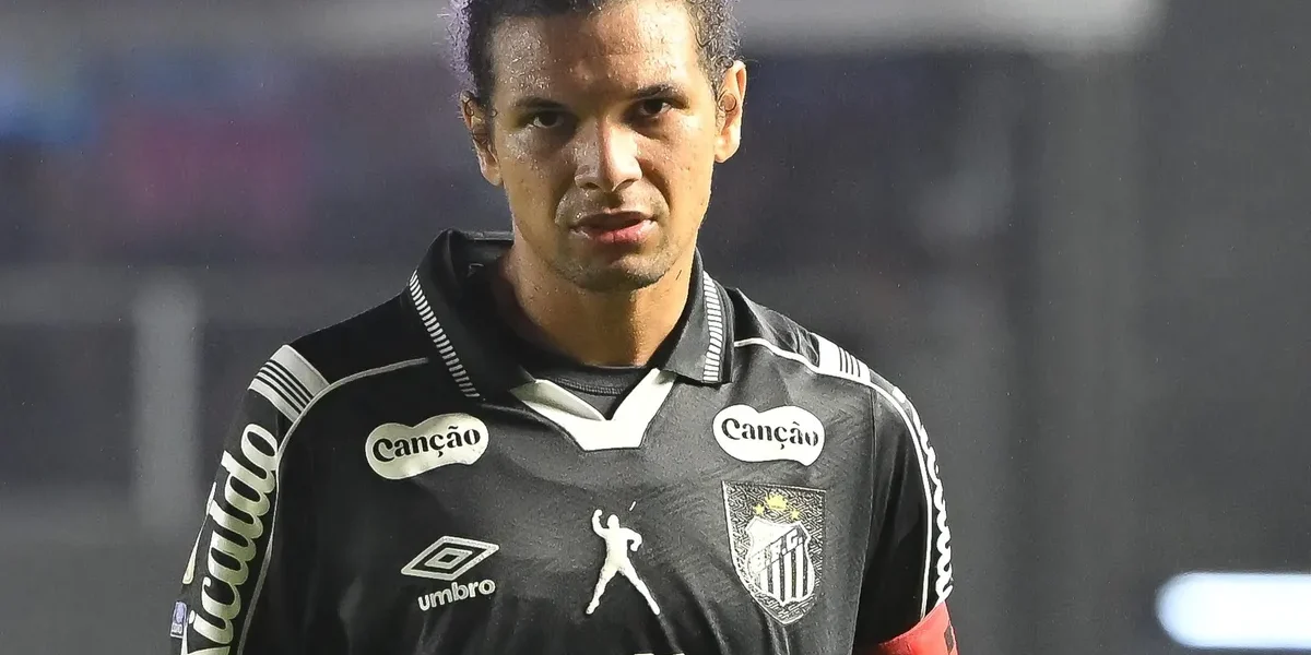 Lesão de Arão complica o Santos na reta final do Brasileirão
